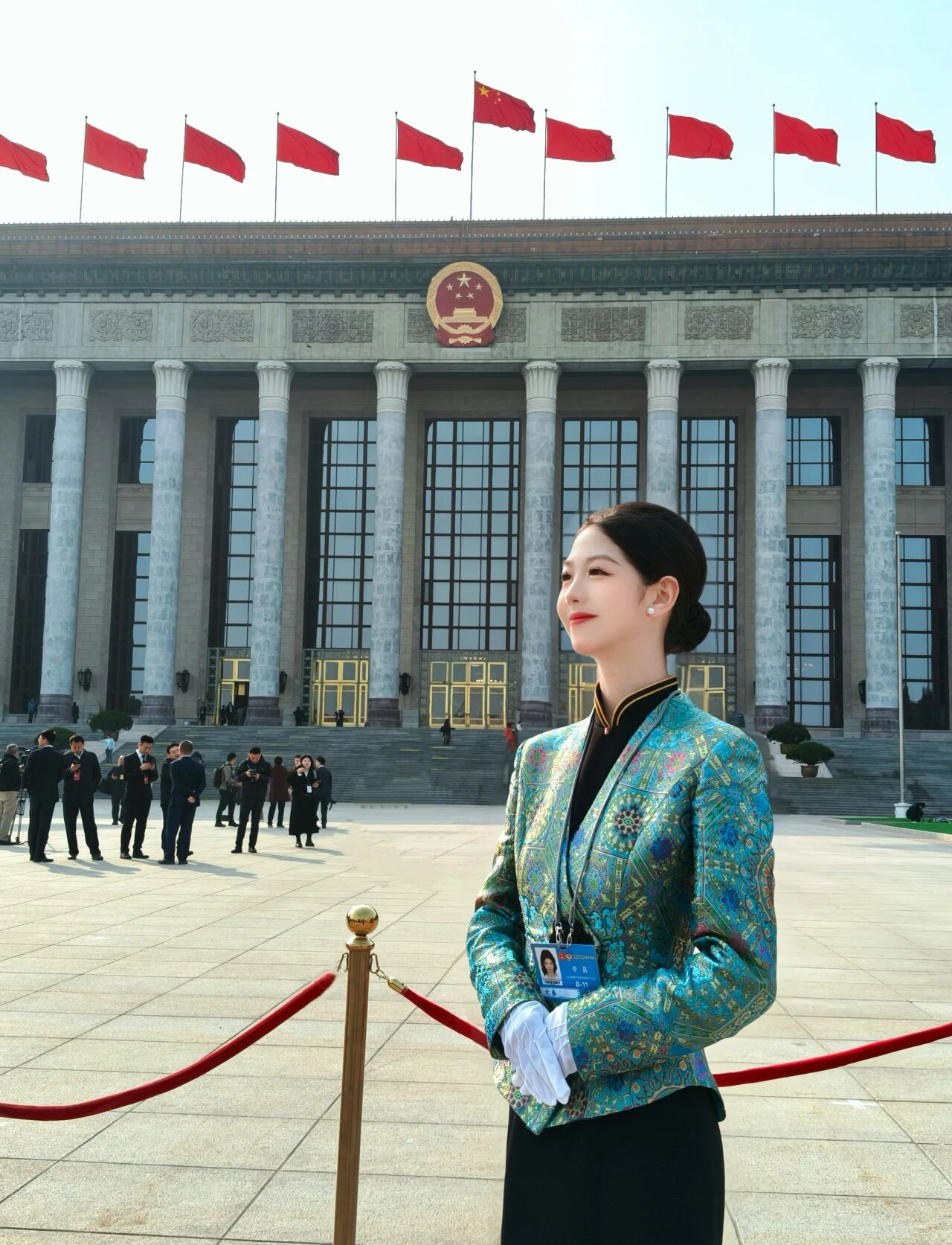 春赴盛会 青春护航 —— 美加墨世界杯官网学子在全国两会一线绽放青春风采